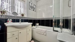 Photo 14- click for photo gallery